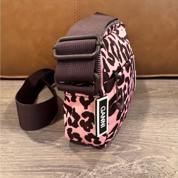 NWOT GANNI Candy Pink & Brown Leopard Print Nylon Tech Festival Crossbody Bag - Picture 4 of 16